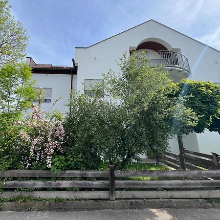 Palmen Apartment Direkt In Bad Aibling Εξωτερικό φωτογραφία